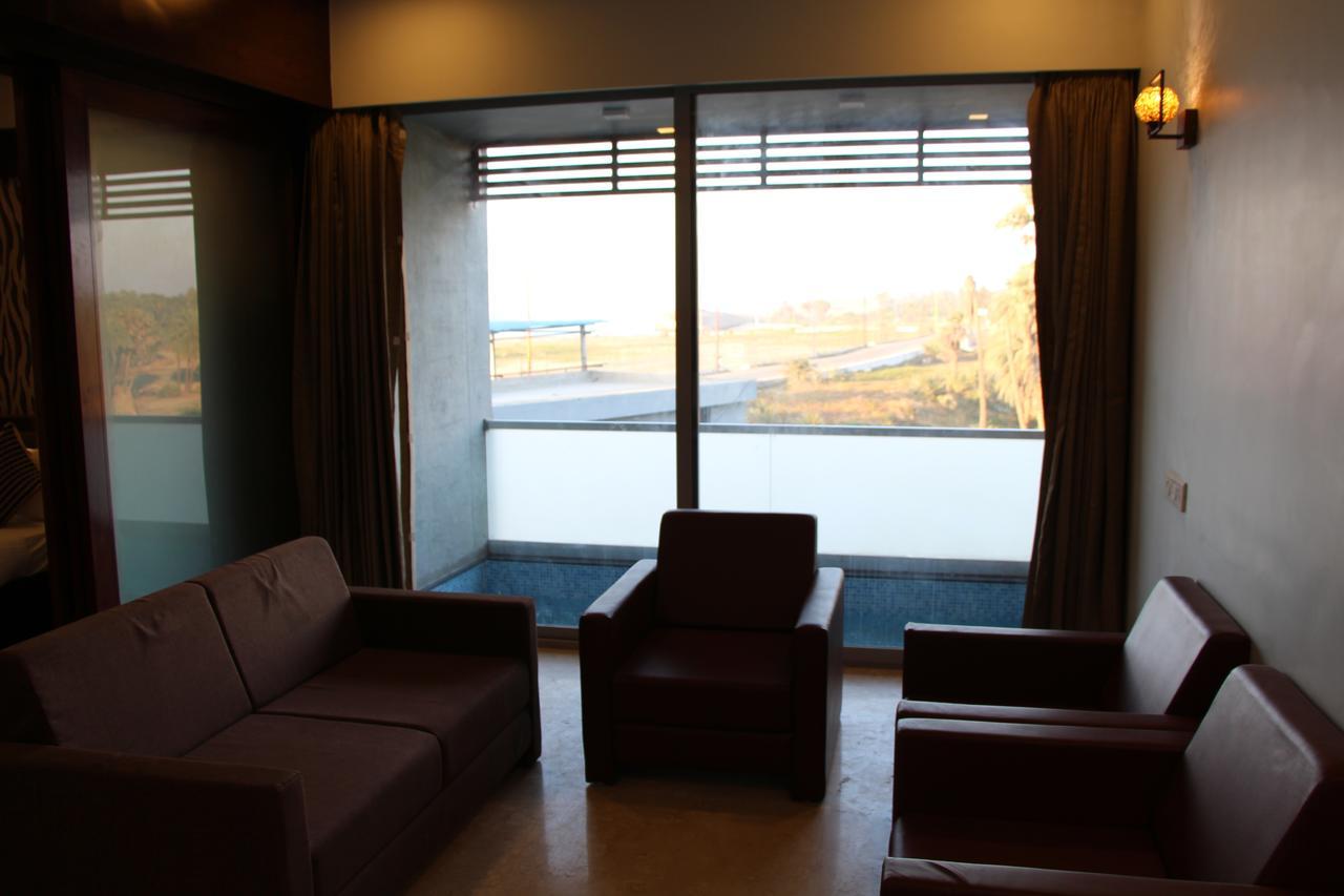 Krishna Beach Resorts - Diu Exterior foto